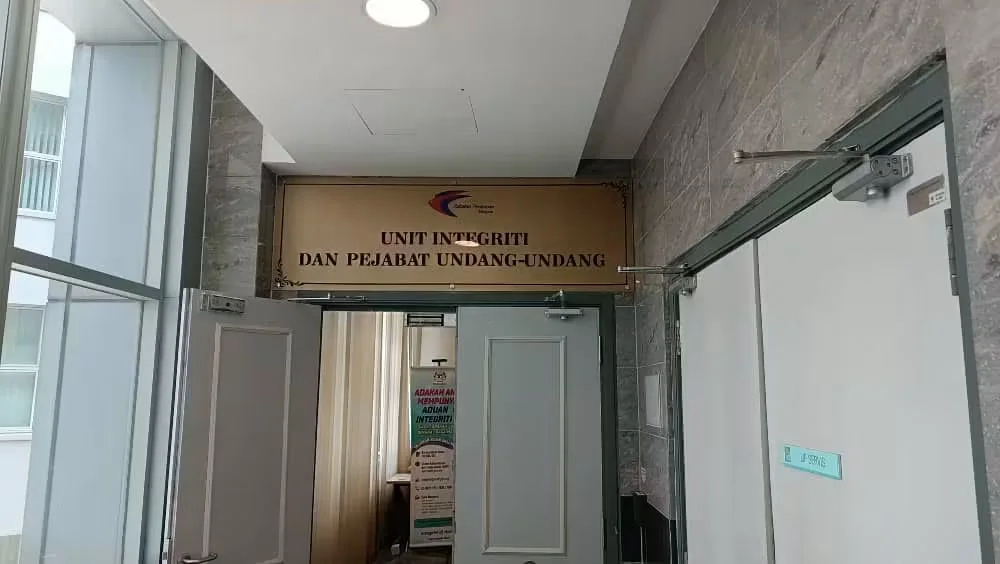 Signage ruang pejabat — hasil kerja Citra Minda